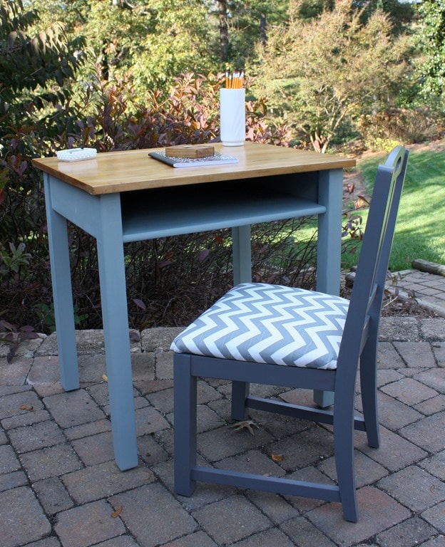 Vintage School Desk Makeover by virginiasweetpea.com