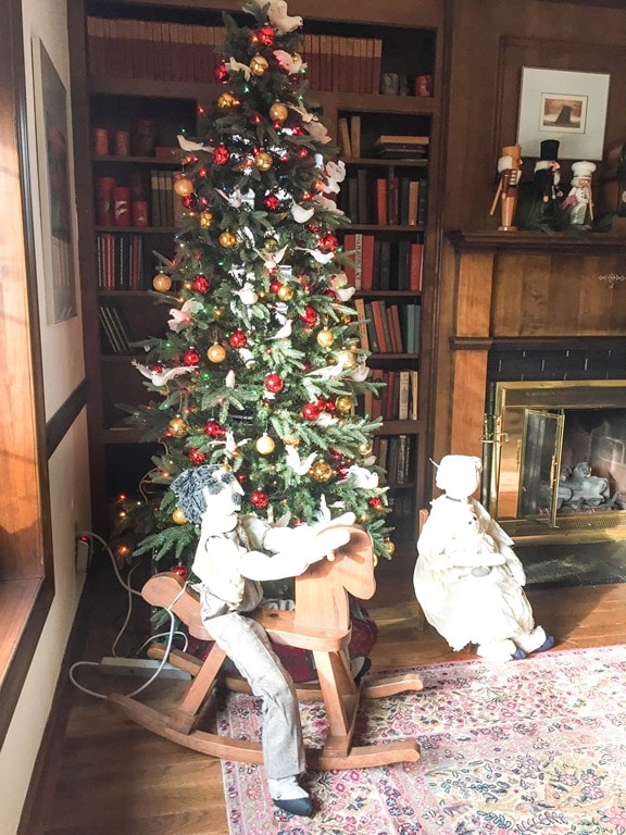 Christmas Home Tour in Waynesboro, VA - 1940 Cape Cod