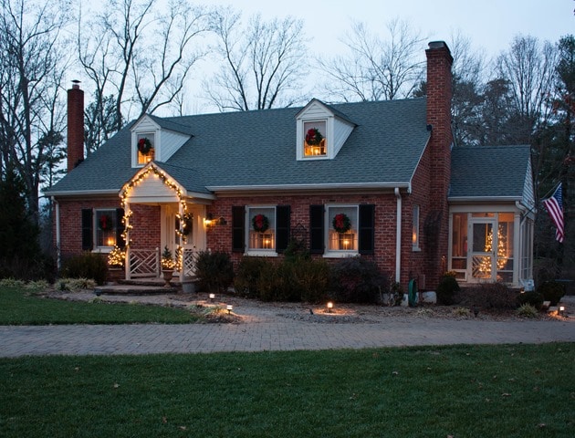 Christmas Outside and on the Porch - Traditional Southern Christmas Decor - virginiasweetpea.com