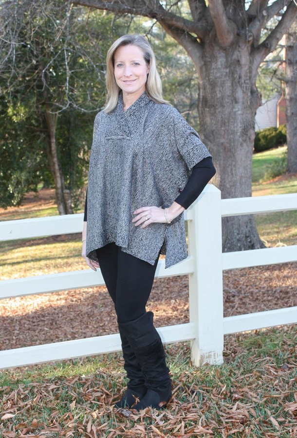 Stitch Fix Review January 2017 | RD Style Calandri Contrast Sleeve Ponch | virginiasweetpea.com