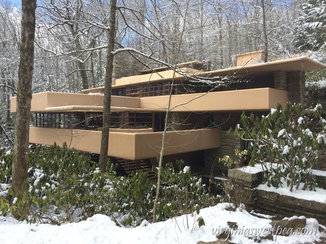 Fallingwater - A Frank Lloyd Wright Wright designed home in Pennsylvania is a "must see" for anyone who appreciates good architecture. virginiasweetpea.com