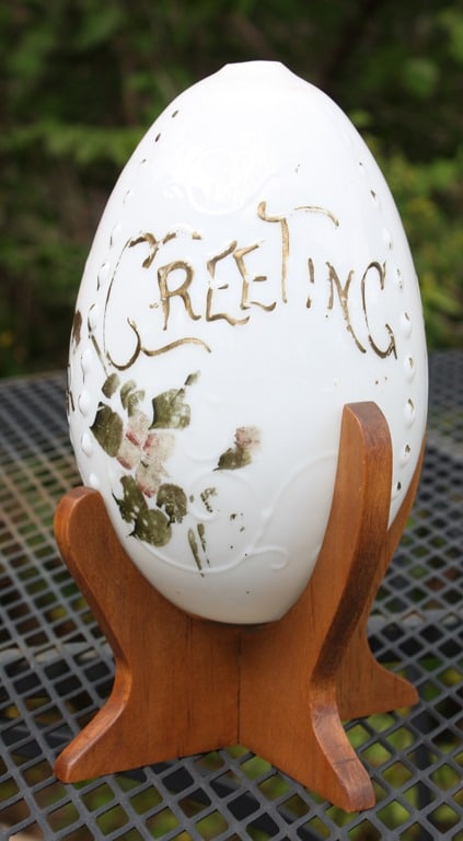 "Easter Greetings" Vintage China Egg - virginiasweetpea.com