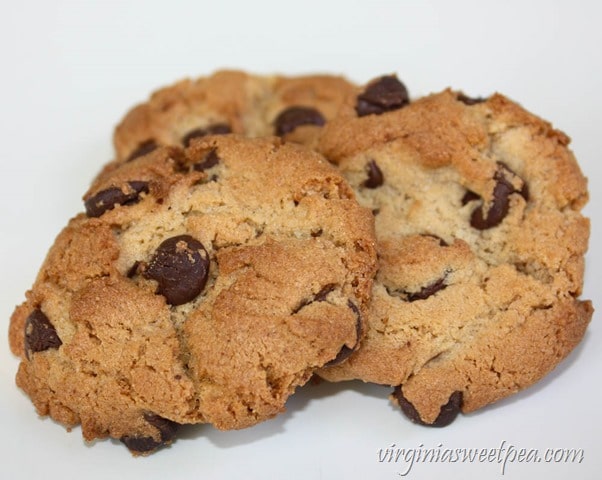 Peanut Butter Chocolate Chip Cookies - From the Amish Community Cookbook  - virginiasweetpea.com