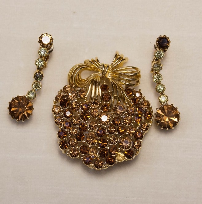 Vintage Lisner Pin and Clip Earring Set