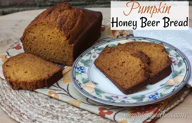 Pumpkin Honey Beer Bread - The bread is full of the flavors of fall! - virginiasweetpea.com