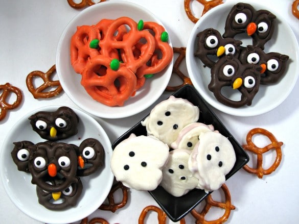 Easy Halloween Pretzels