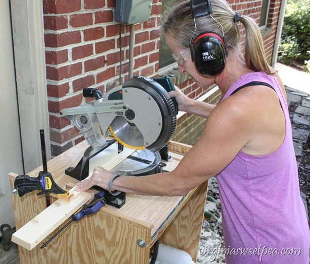 Step-by-Step Tutorial for Making a Basket Using Two Vintage Tennis Rackets - virginiasweetpea.com