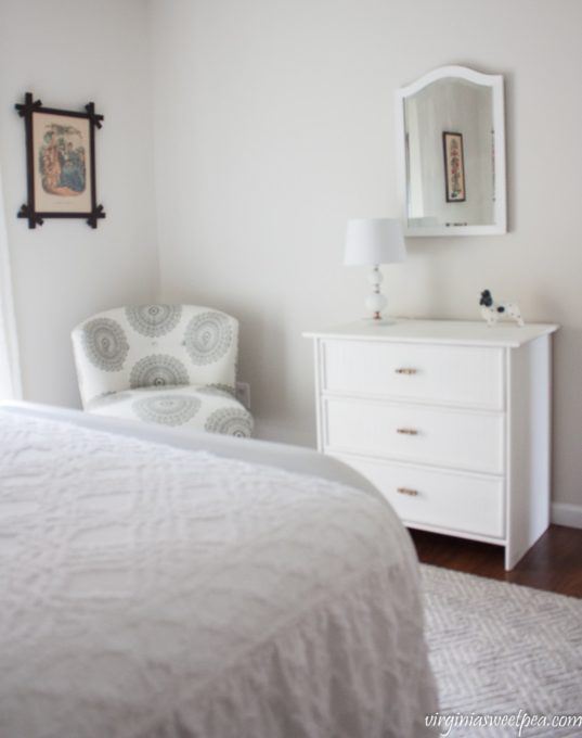 Vintage Inspired Guest Bedroom Decor at Smith Mountain Lake, Virginia - virginiasweetpea.com