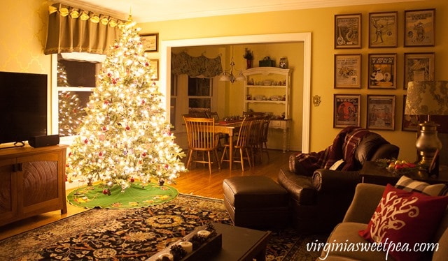 Christmas in the Family Room at Night - virginiasweetpea.com