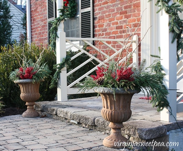 DIY Christmas Outdoor Planters I Step-by-Step Tutorial I virginiasweetpea.com