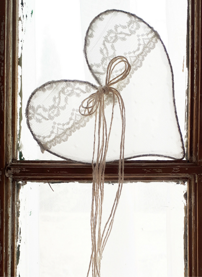 Heart made with wire and lace