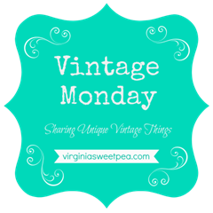 Vintage Monday - A series where a blogger shares her vintage collections.