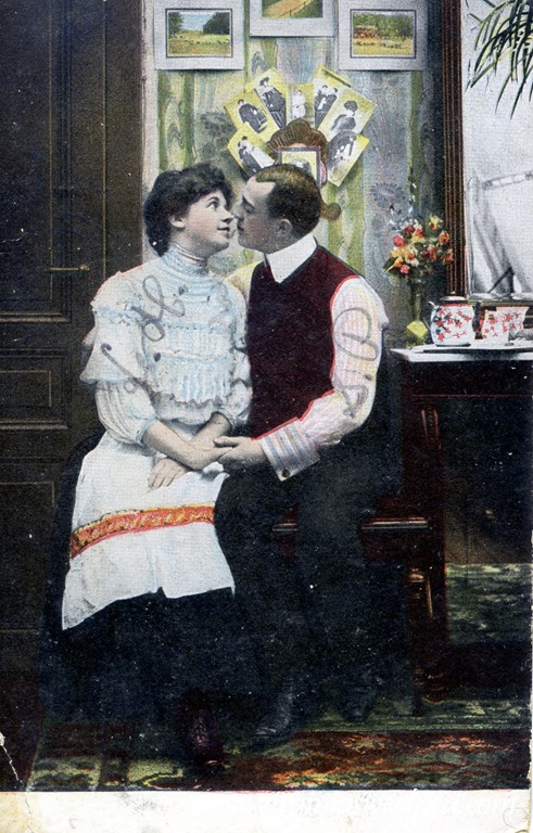 Vintage Romantic Postcard from 1909