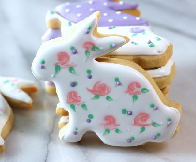 How to Decorate Beautiful Easter Cookies - Best of the Weekend Feature for March 30, 2018