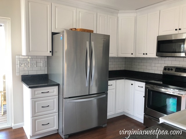 DIY Subway Tile Backsplash at Smith Mountain Lake - #subwaytile #backsplash #smithmountainlake