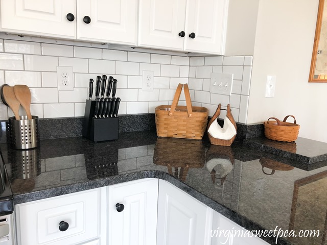 DIY Subway Tile Backsplash at Smith Mountain Lake - #subwaytile #backsplash #smithmountainlake