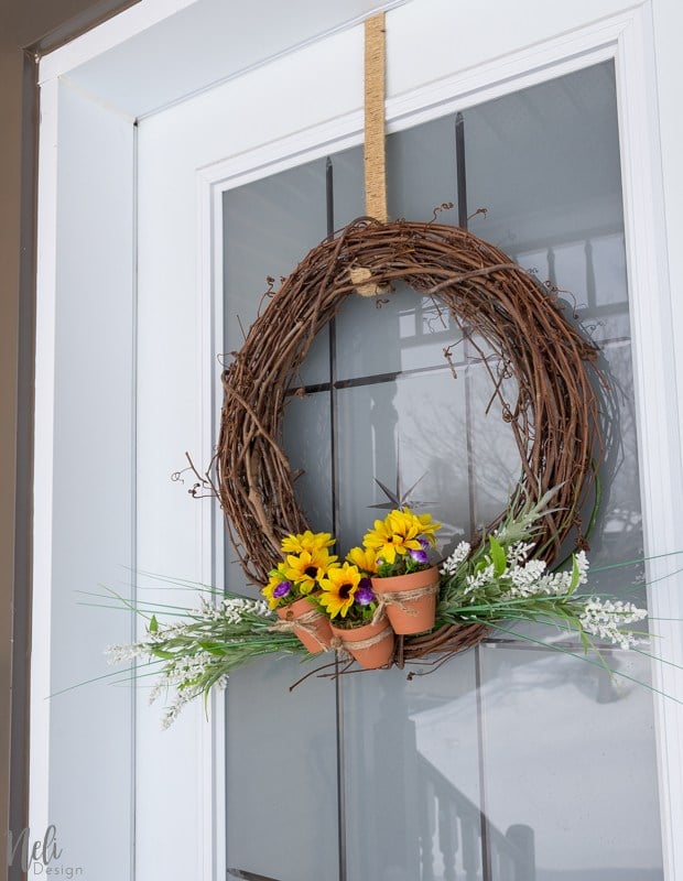 How to Make a Terracotta Pot Spring Wreath - Best of the Weekend Feature for April 20, 2018