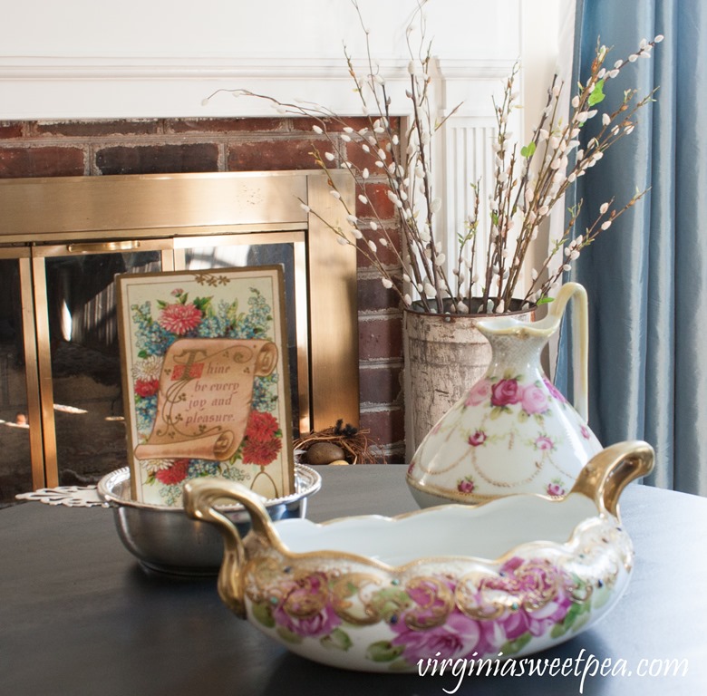 Spring Decor in the Living Room