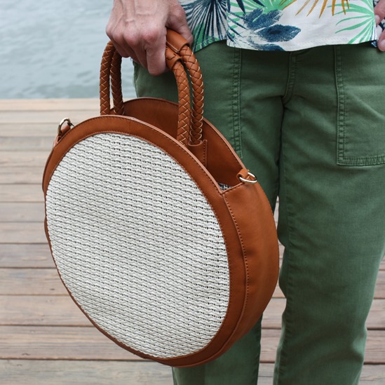 Stitch Fix Review for June 2018 - Sole Society Handbags - Nikole Circle Crossbody #stitchfix #stitchfixsummer #stitchfixstyle #summerfashion #fashionover40