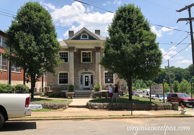 Touring the Stone House at Black Dog Salvage - My family connection to the home. #blackdogsalvage #roanokeva #hometour