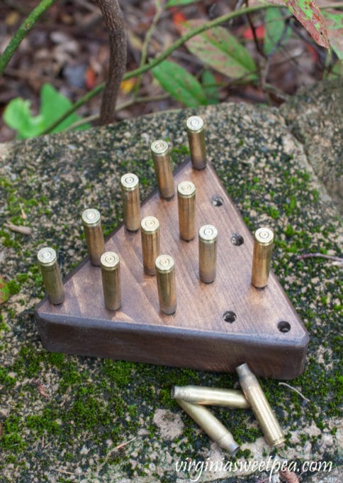 Make a DIY Peg Game to play with your family or give as a gift. This would make a great groomsman gift for a wedding! #diygame #diygift #diyproject #woodworking #bullet 