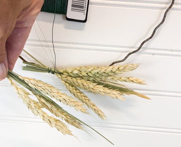 Tutorial to make a wheat wreath