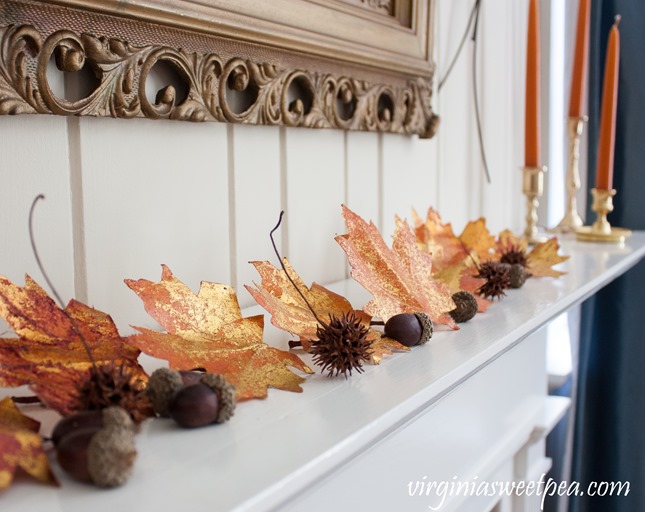 Fall Mantel - Get ideas for decorating your mantel for fall. #fall #falldecor #fallmantel #vintagedecor