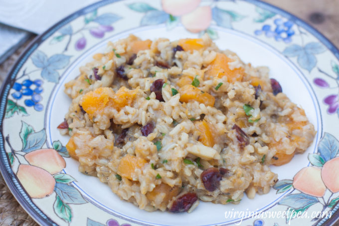 Butternut Squash Rice Pilaf - A delicious side dish that can be made vegetarian by using vegetable broth in place of chicken broth. #thanksgiving #thanksgivingfood #thanksgivingrecipe