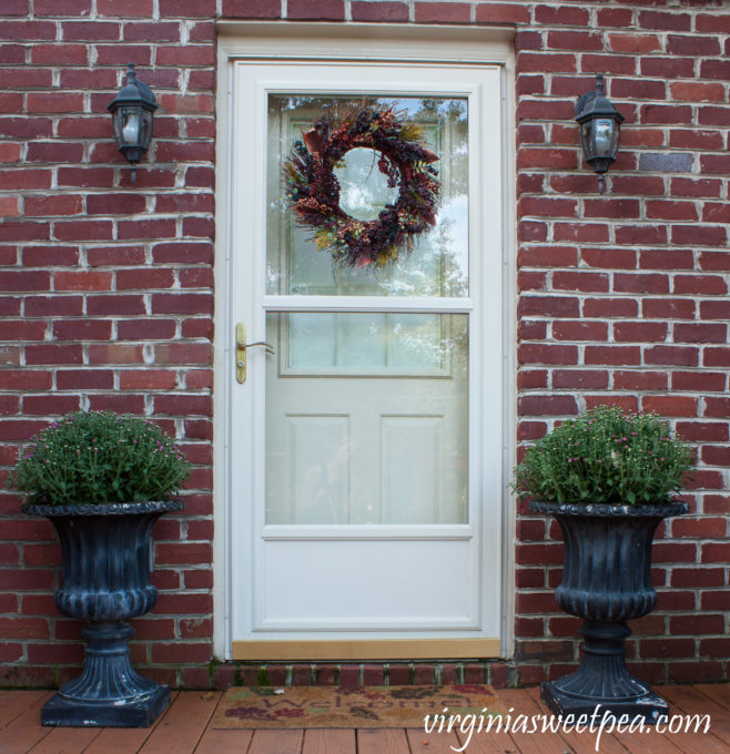 Fall Door #fall #falldeck #falldecor #falloutdoors