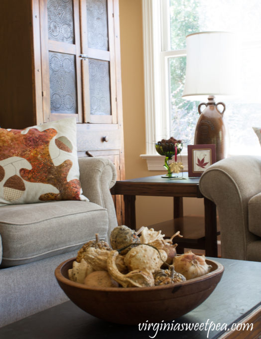 Vintage Fall Decor in the Family Room - A family room decorated for fall using vintage.