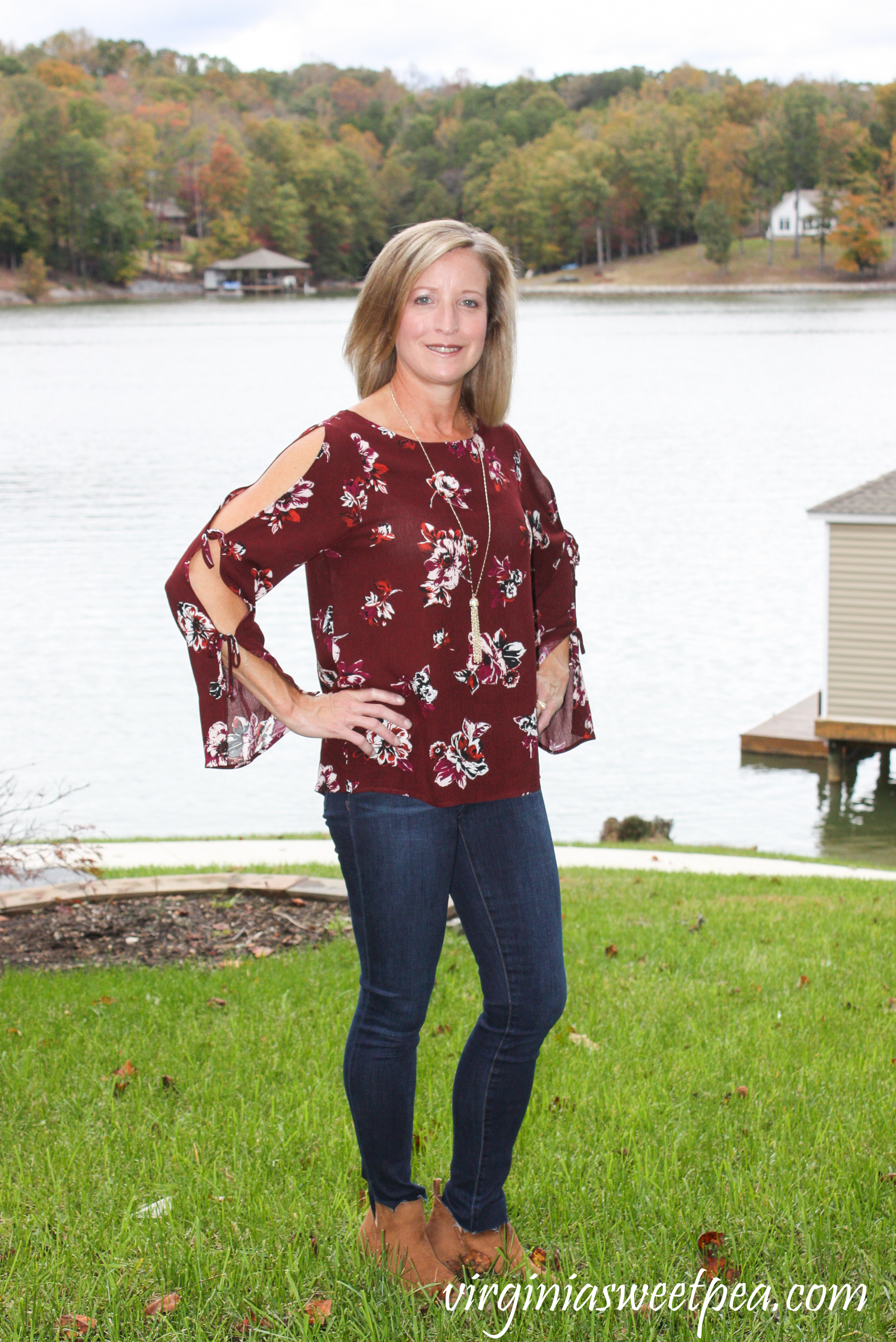 Stitch Fix Review for November 2018 - Kaileigh Rosella Cold Shoulder Top with Sam Edelman the Kitten Mid Rise Ankle Scissor Hem Skinny Jean #stitchfix #stitchfixreview #fallfashion #fashion #fashionover40