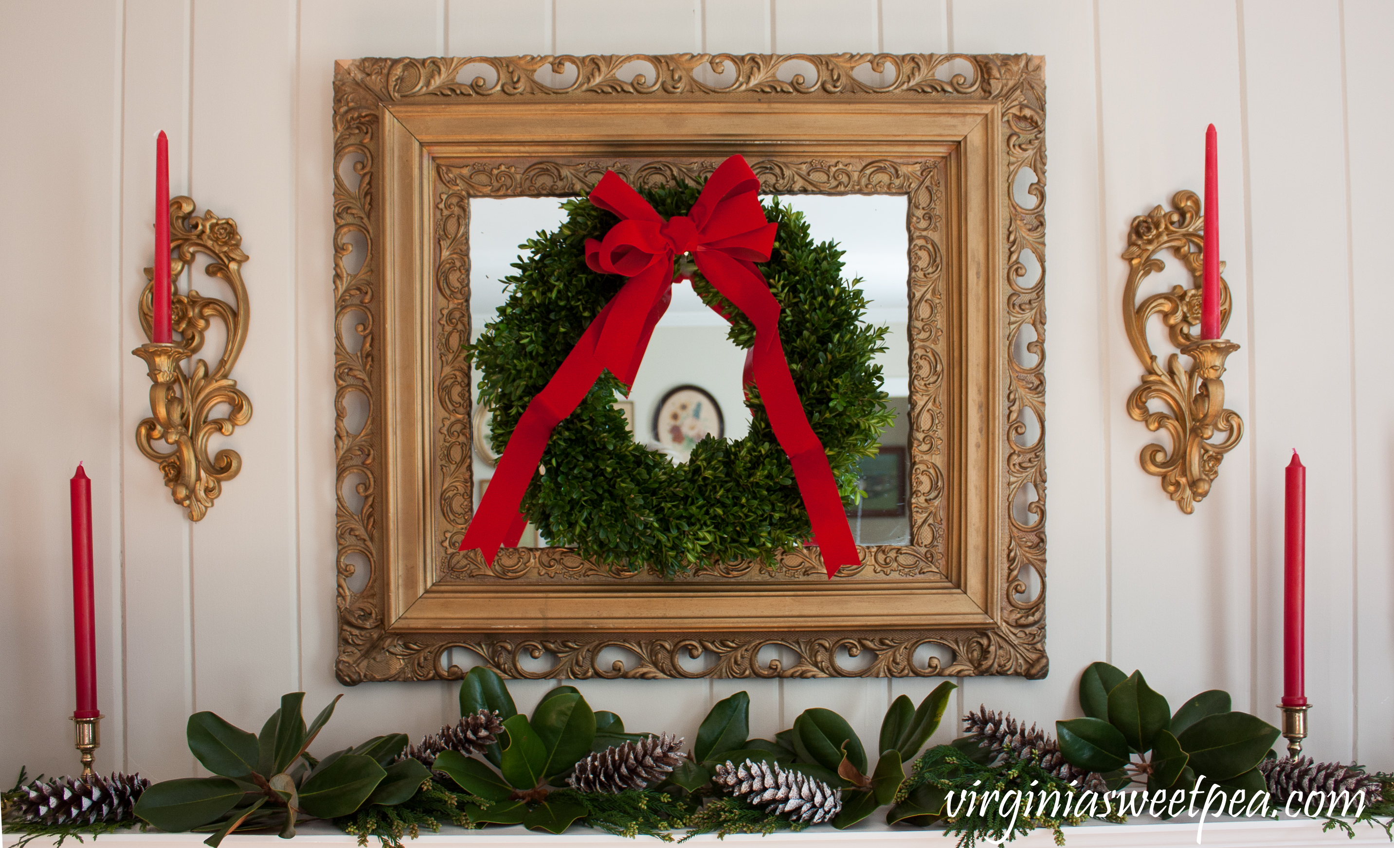 Traditional Southern Christmas Mantel - A mantel decorated for Christmas in traditional southern style. #christmas #christmashomedecor #christmasmantel #christmasideas #favoritechristmasideas