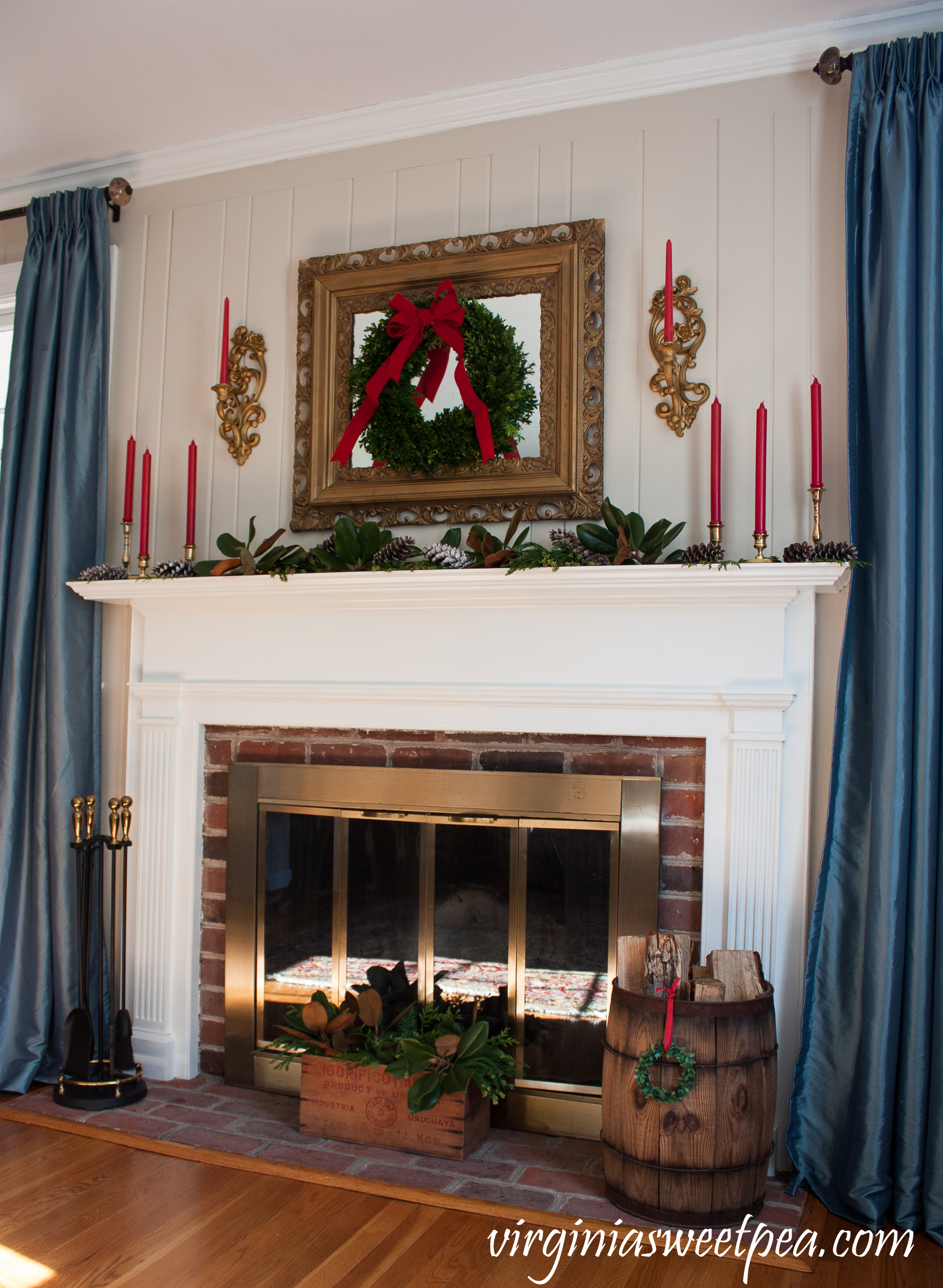 Traditional Southern Christmas Mantel - A mantel decorated for Christmas in traditional southern style. #christmas #christmashomedecor #christmasmantel #christmasideas #favoritechristmasideas
