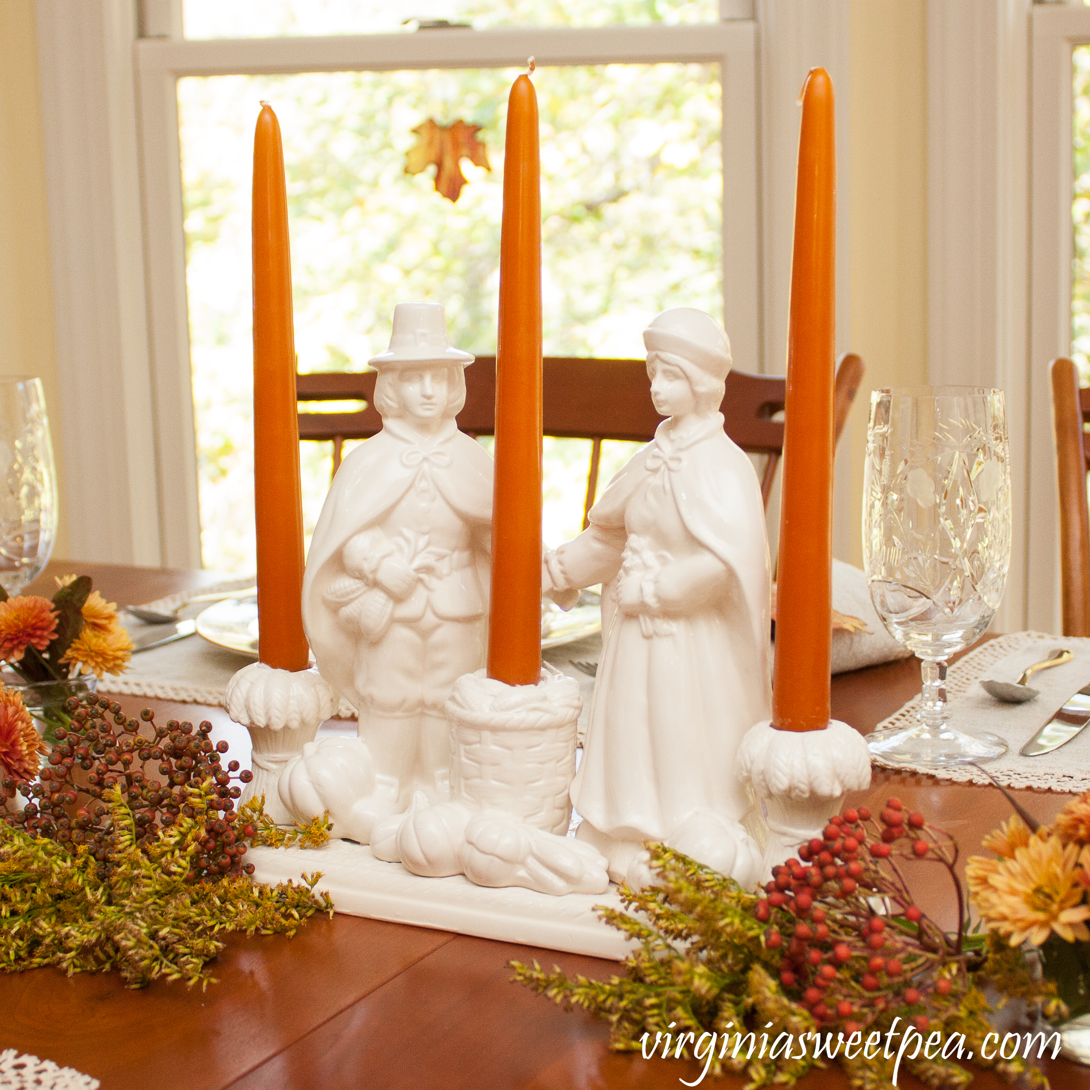 We Gather Together Thanksgiving Table - Get ideas for setting your table for Thanksgiving from 20+ bloggers. #thanksgivingcenterpiece #thanksgiving #vintagepilgrims