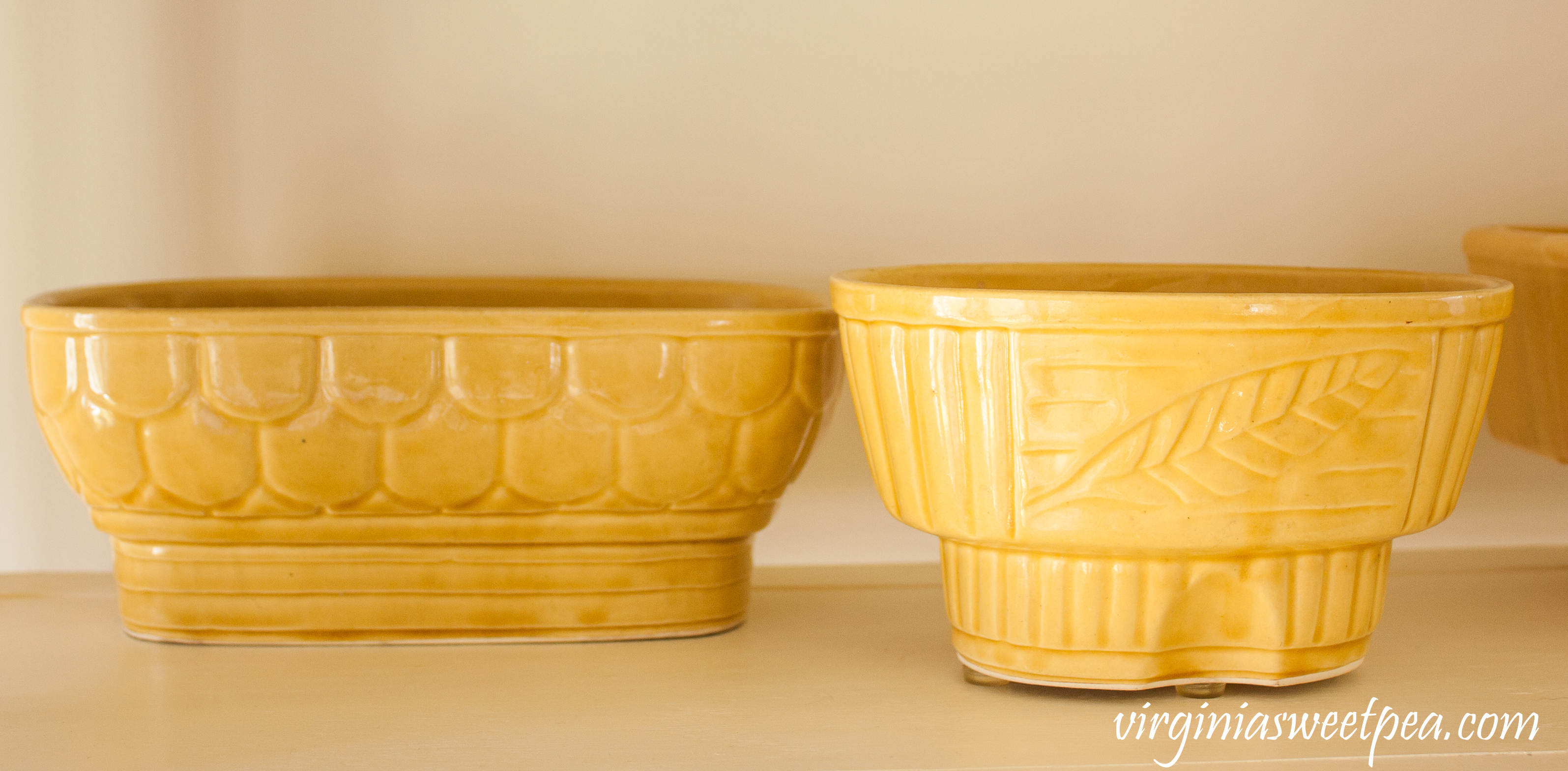 Vintage Cookson Yellow Pottery #vintagepottery #vintageflowerplanter #vintageplanters #cooksonpottery #cookson