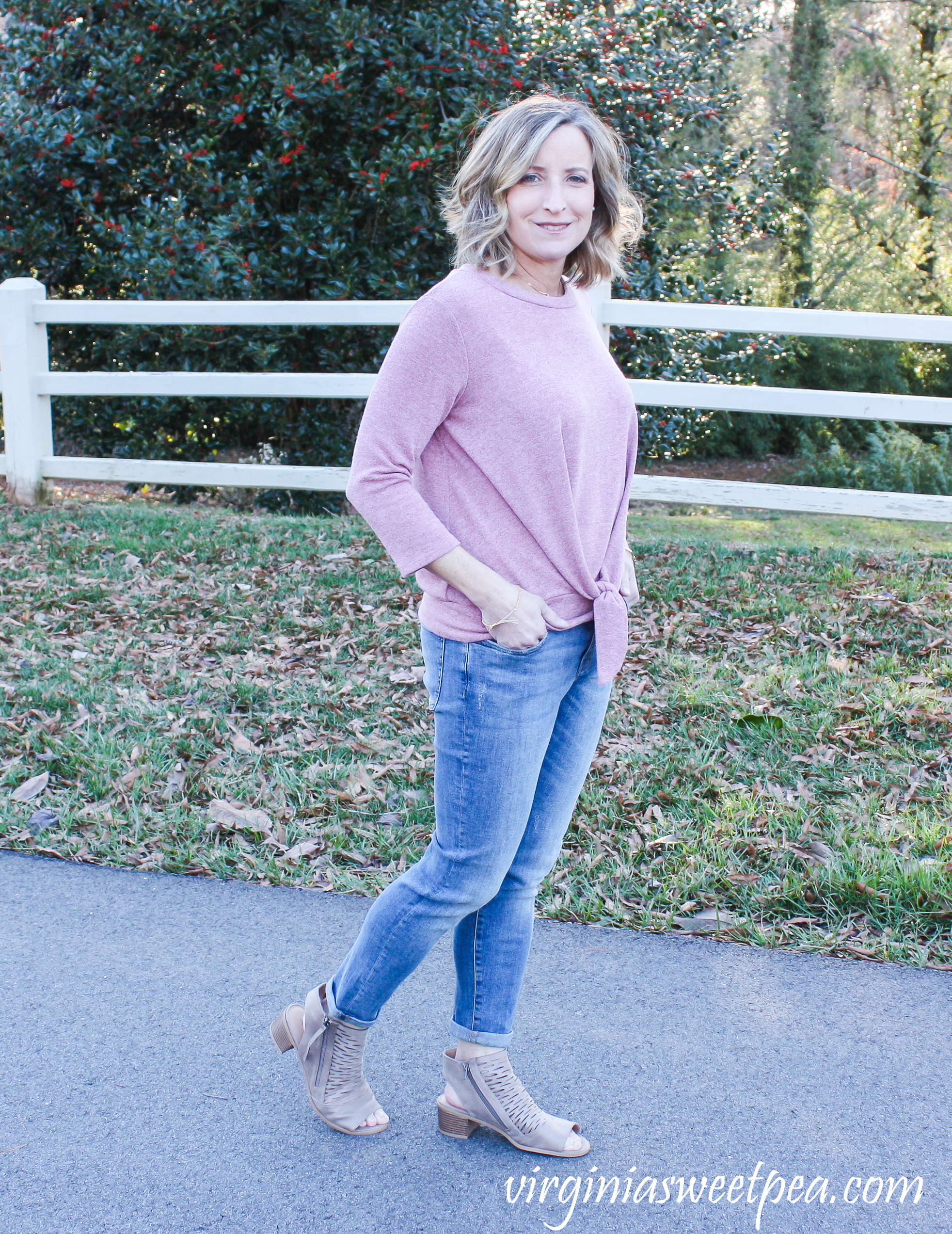 Stitch Fix Review for March 2019 - Warp + Weft Jenny Straight Leg Jean with Kaileigh Francine Tie Front Knit Top #stitchfix #stitchfixreview #stitchfix2019 #stitchfixspring #stitchfixjeans