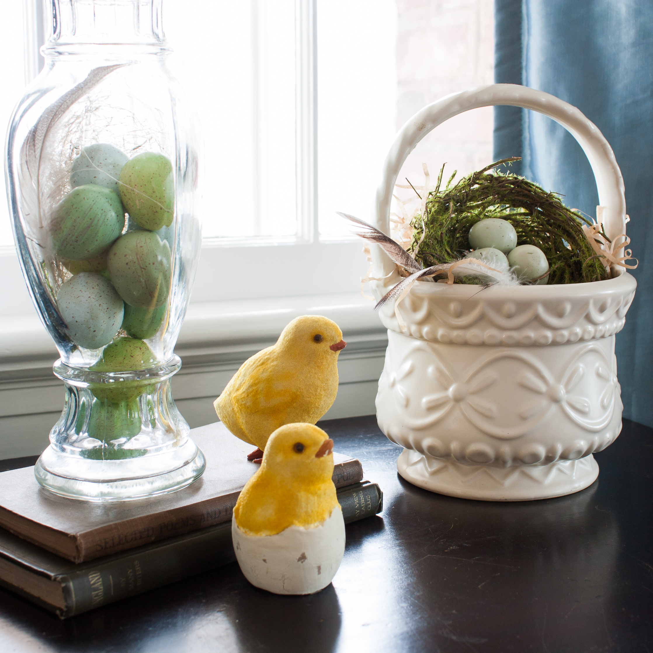 Spring Mantel and Easter Vignette