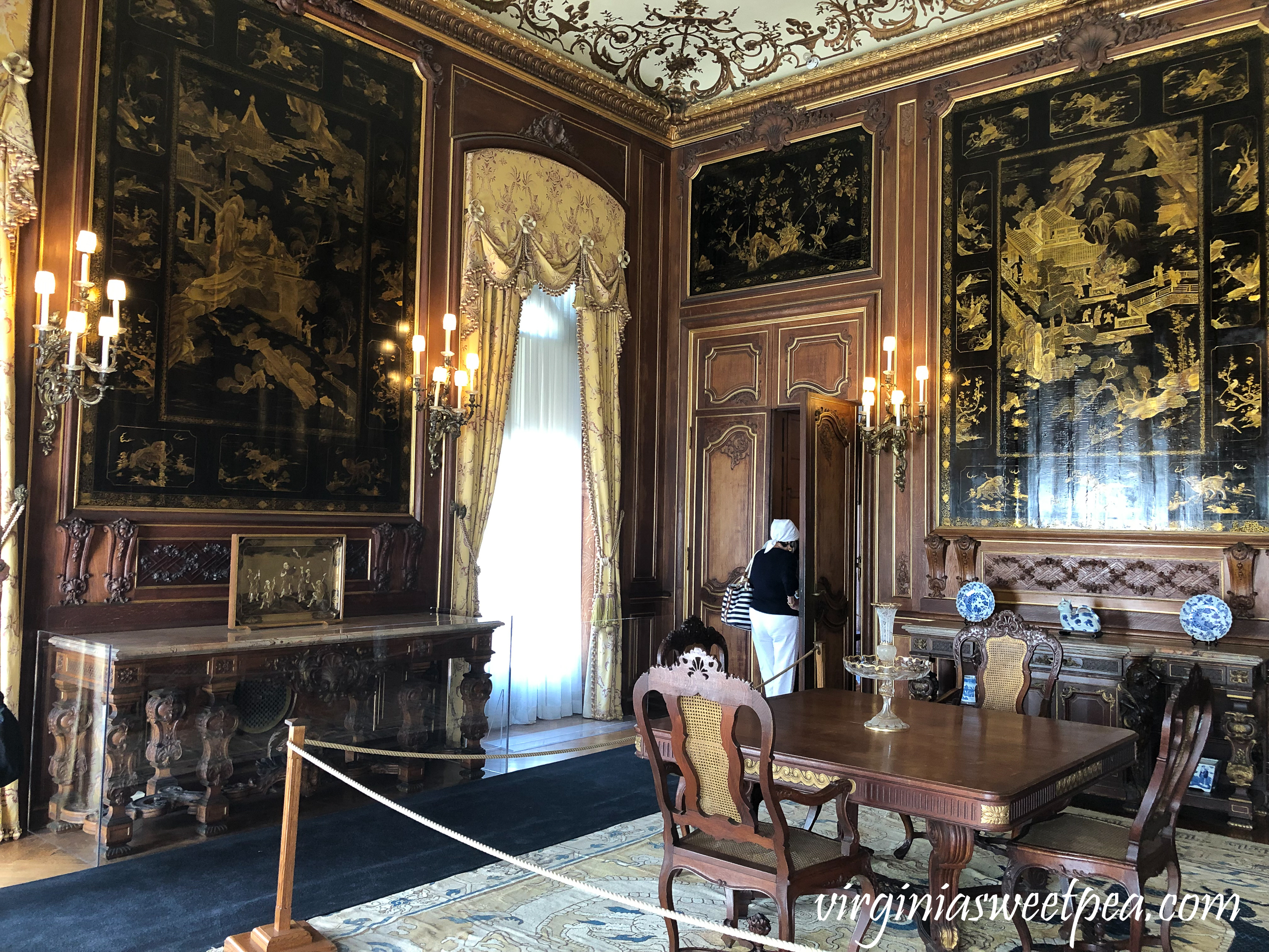 The breakfast room in The Elms in Newport, RI