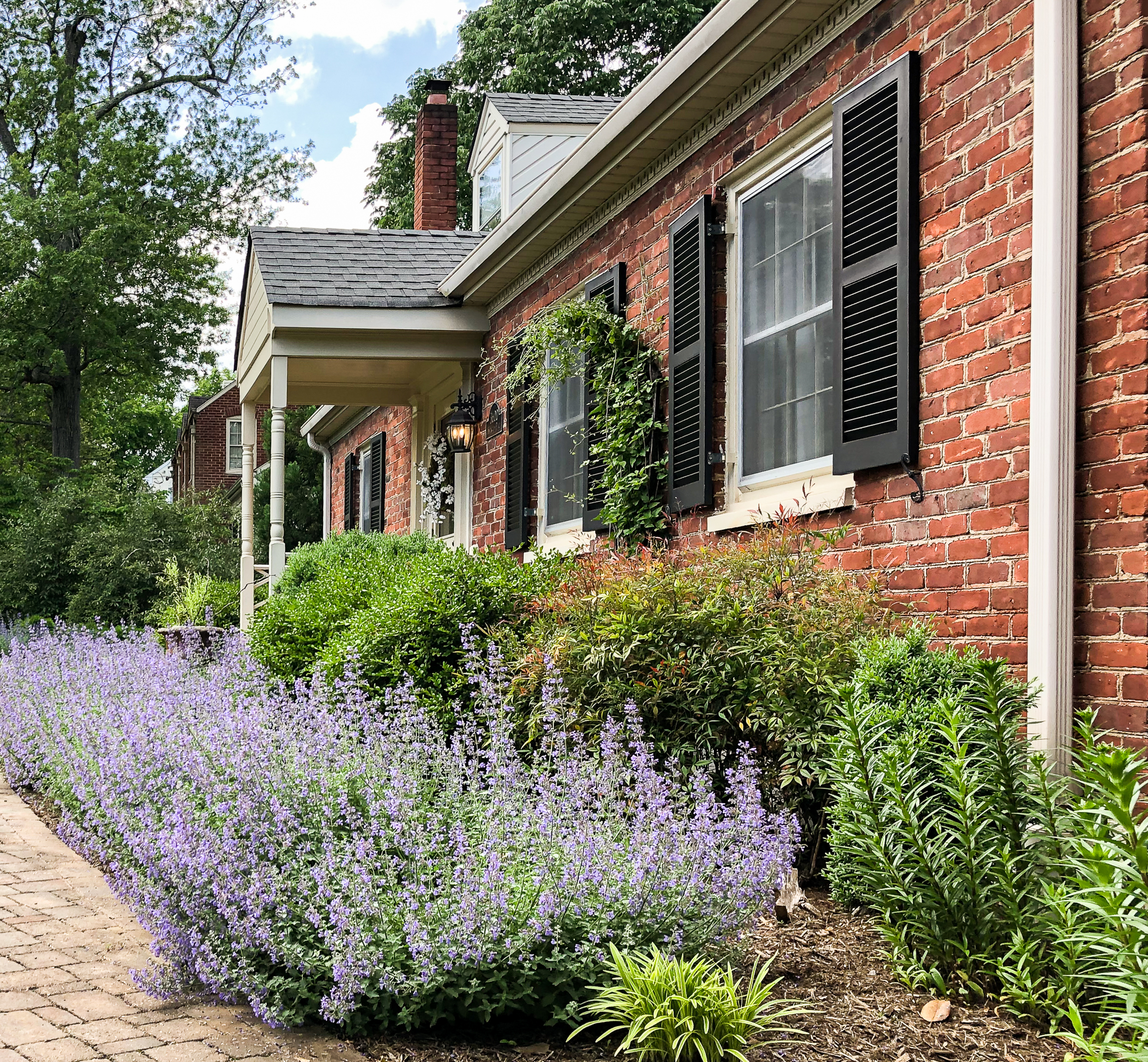 Windows in Lynchburg, VA before window replacement.