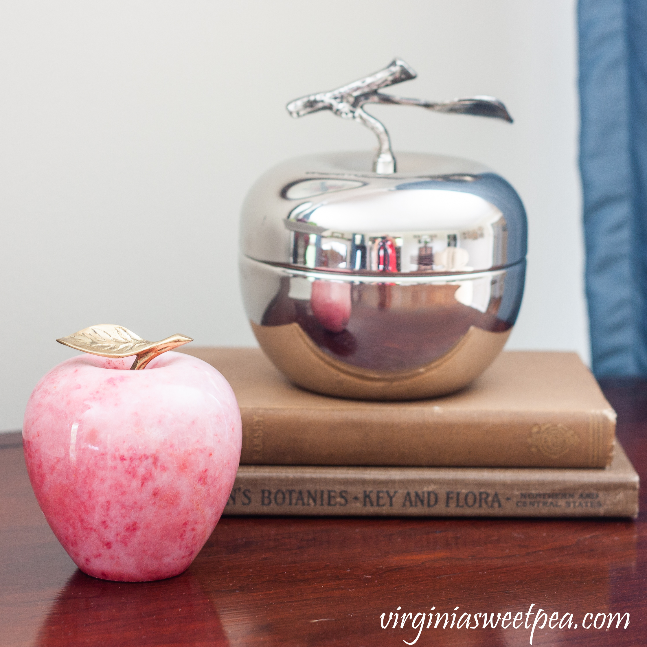 Apple themed late summer/early fall vignette