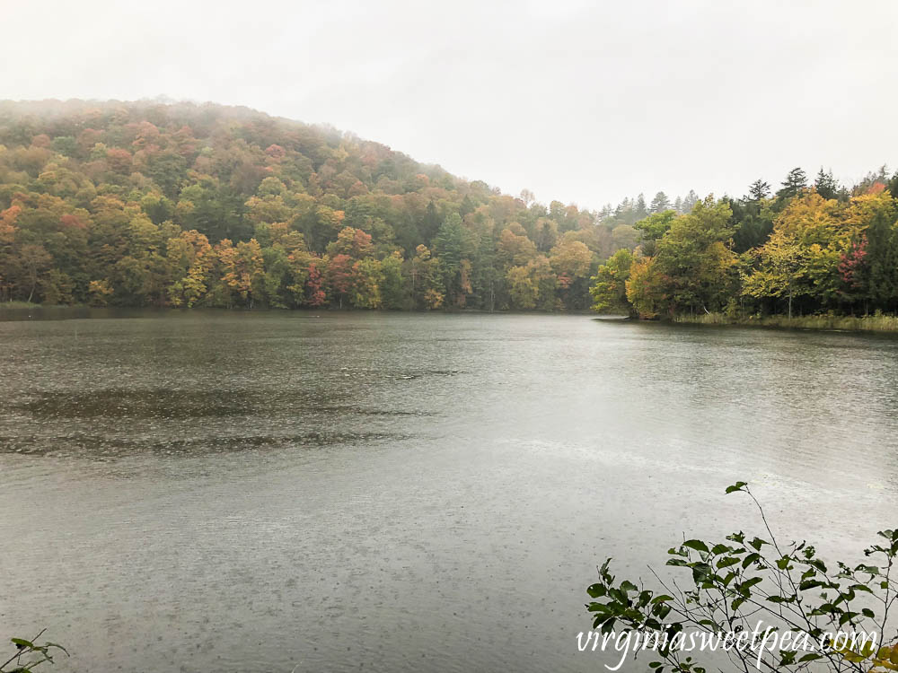 Rainy day hiking around The Pogue in Woodstock, Vermont