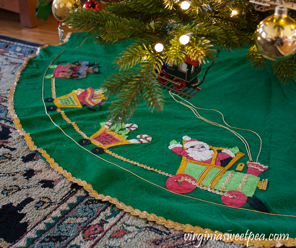 Santa Claus felt Christmas tree skirt made in the early 1970's