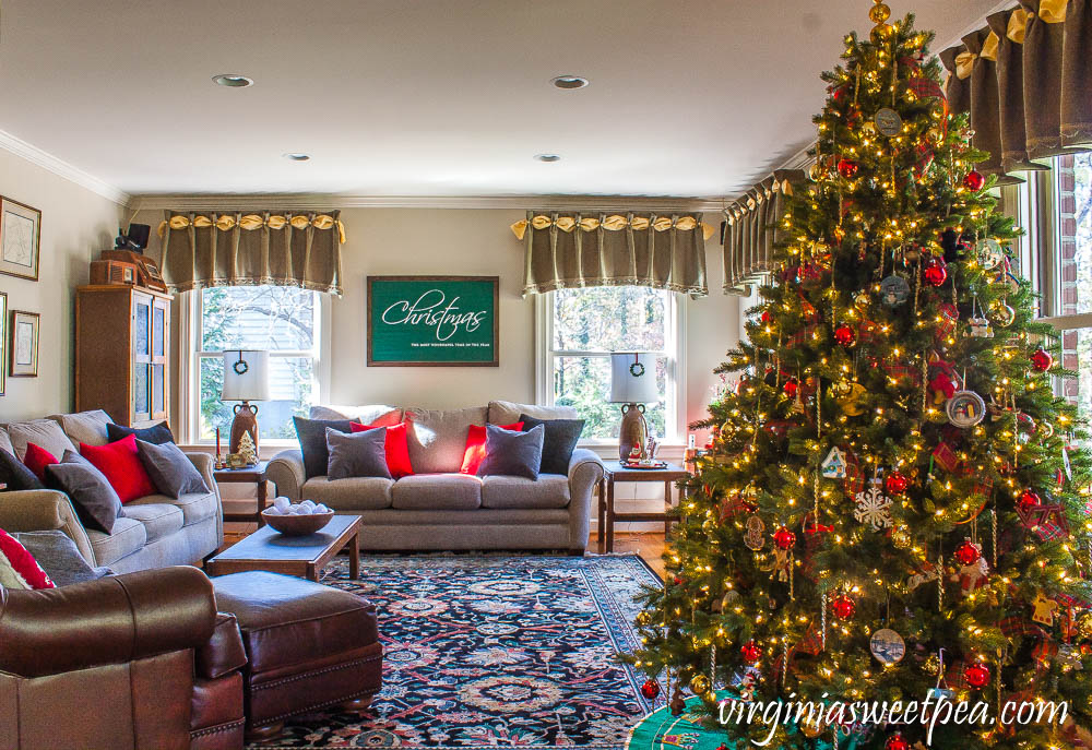 Family Room Decorated for Christmas with Vintage
