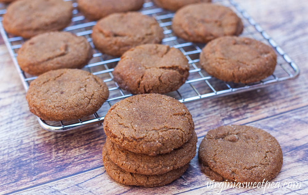 Really Good Gingersnap Cookie