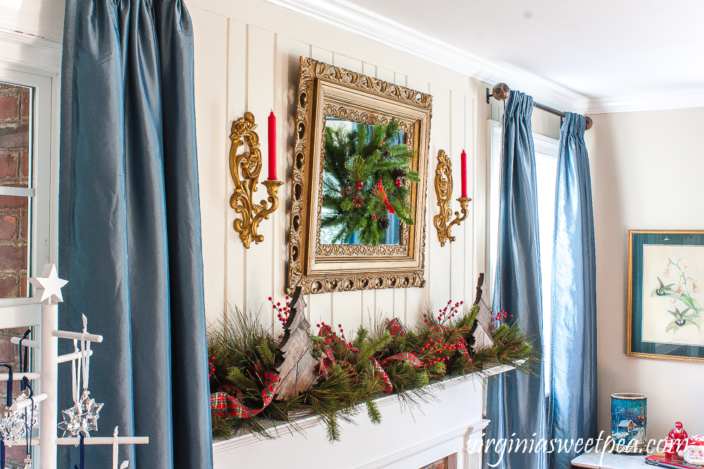 Warm and Rustic Christmas Mantel with Vintage Charm