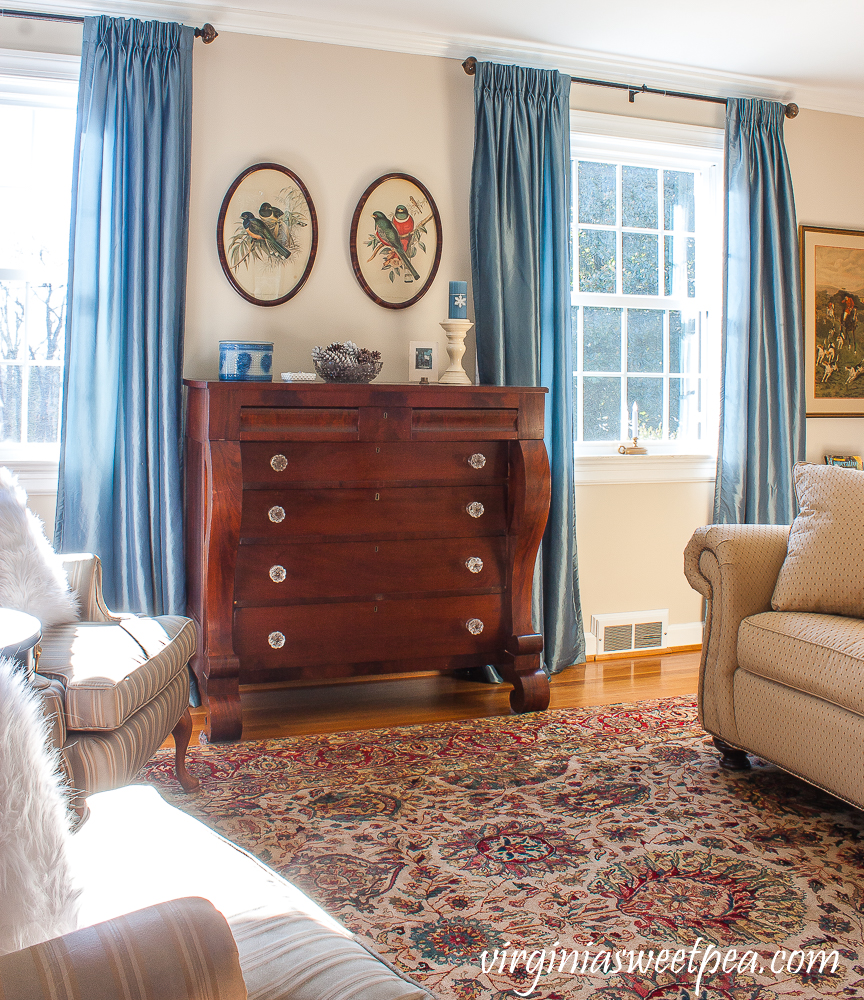 Living room decorated for winter with vintage