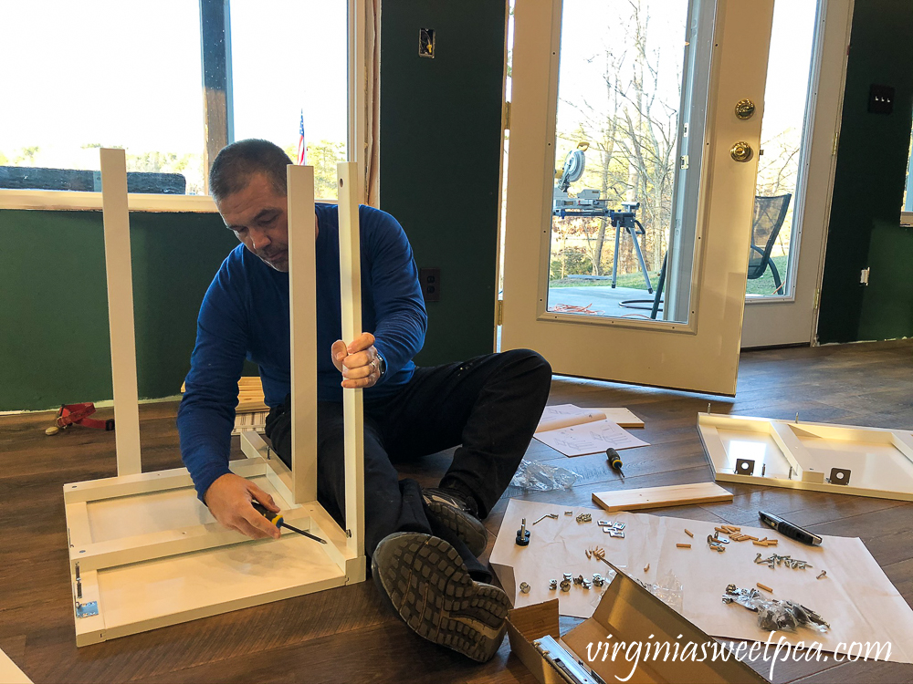 Putting together an Ikea Hemnes Raettviken sink