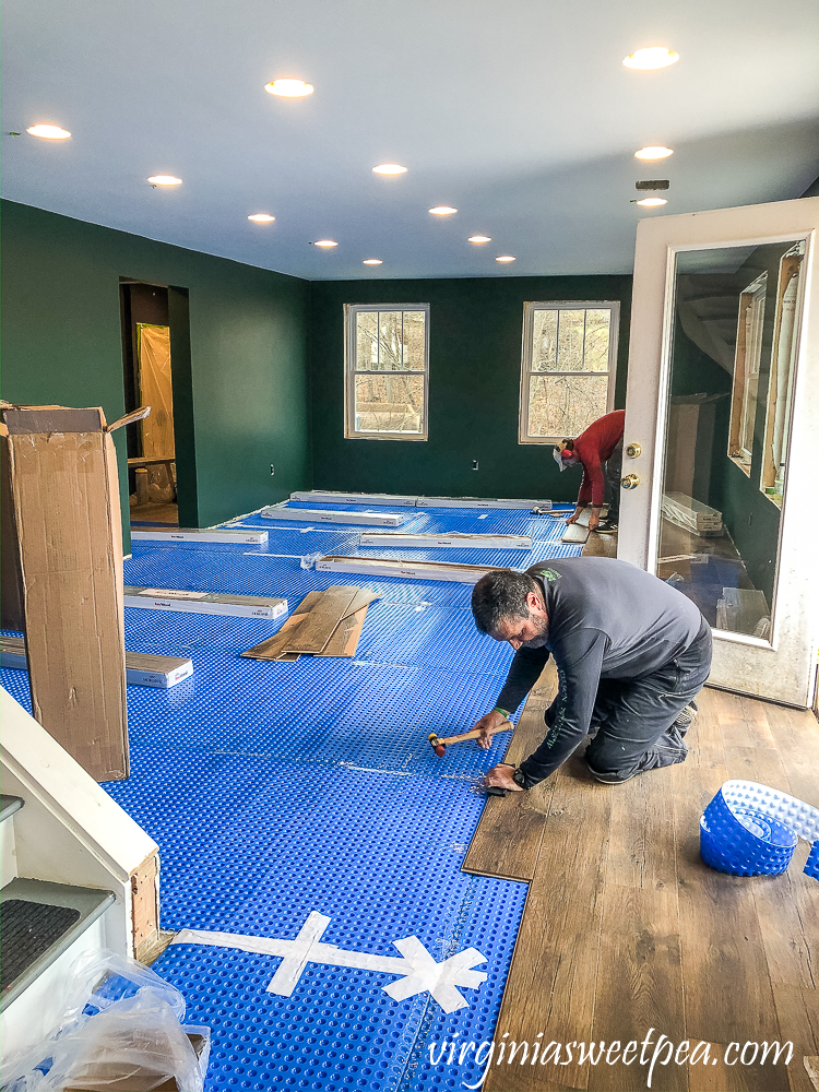 Installing Mohawk Crest Loft floor in Prairie Oak with DMX 1-Step Underlayment