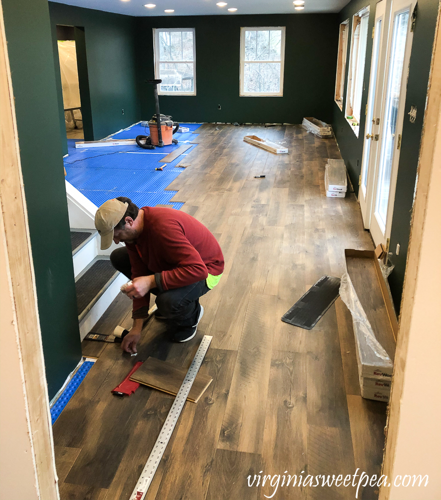 Installing Mohawk Crest Loft floor in Prairie Oak with DMX 1-Step Underlayment