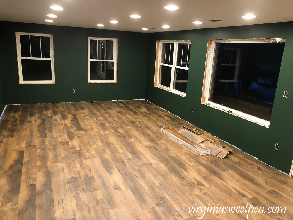Installing Mohawk Crest Loft floor in Prairie Oak with DMX 1-Step Underlayment